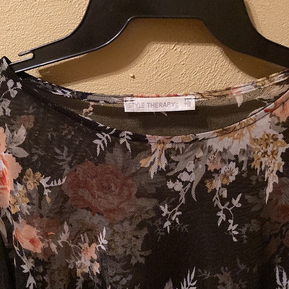 See-Through Floral Top - Picture 2 of 3